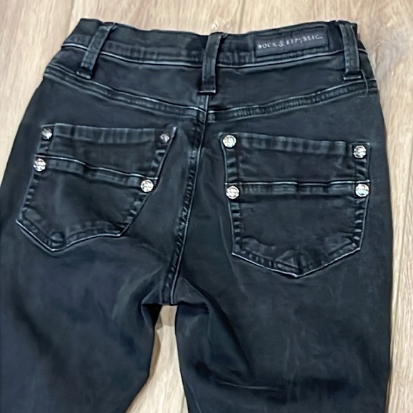 Rock & Republic High Roller Black Denim Skinny Jeans Size 6M - Picture 16 of 16